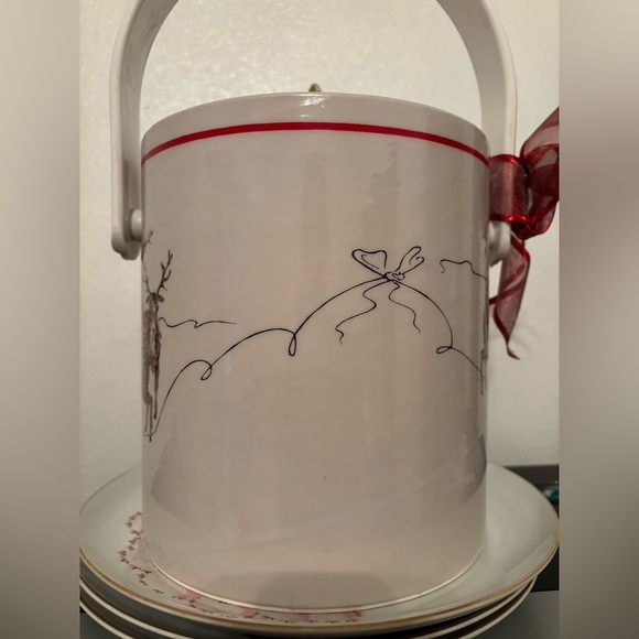Vintage lord and Taylor Santa Claus Holiday ice bucket - Picture 3 of 5